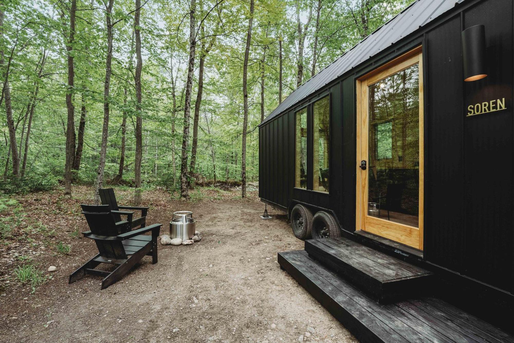Lumen Nature Retreat Woodstock Room photo