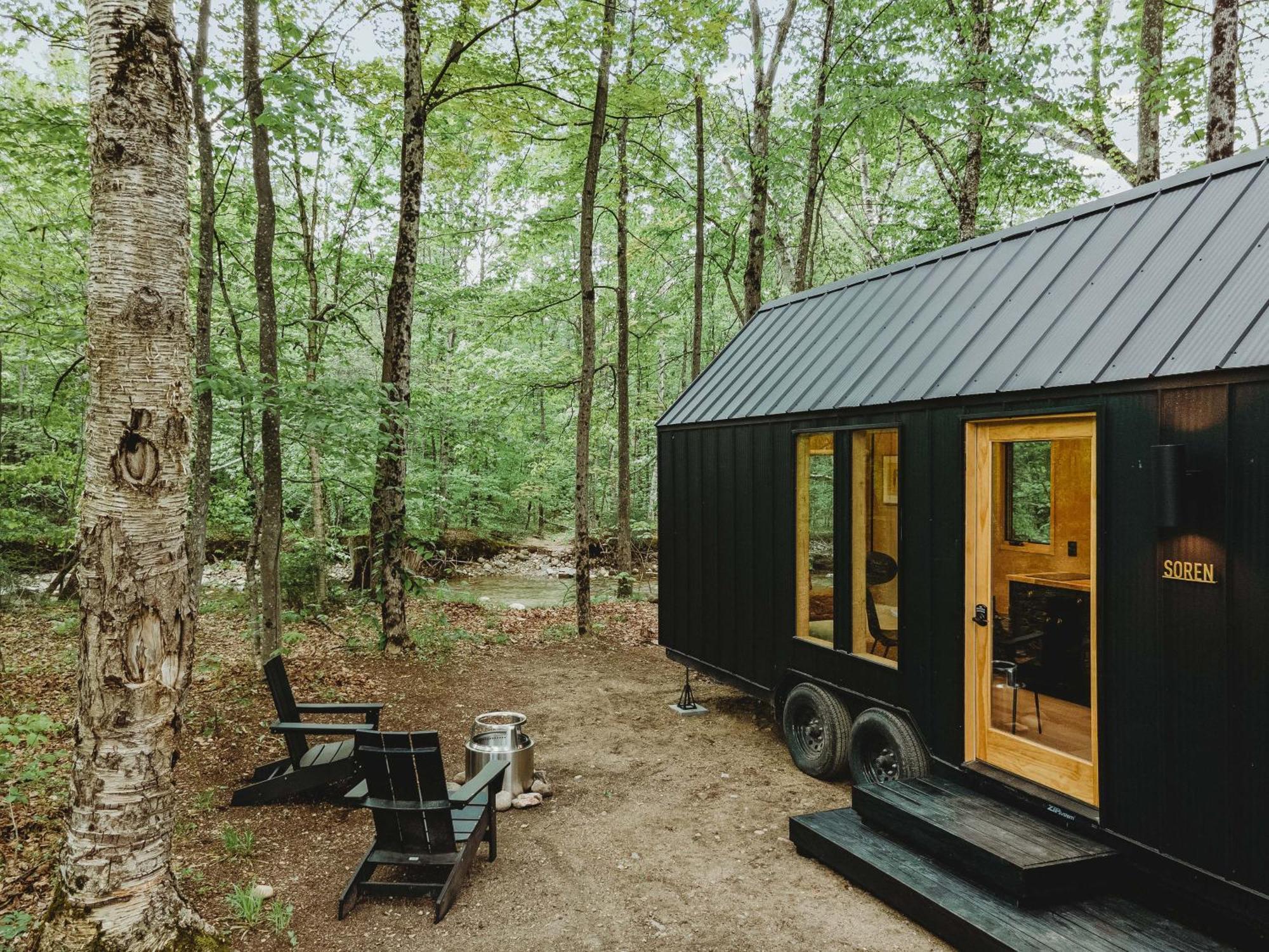 Lumen Nature Retreat Woodstock Room photo